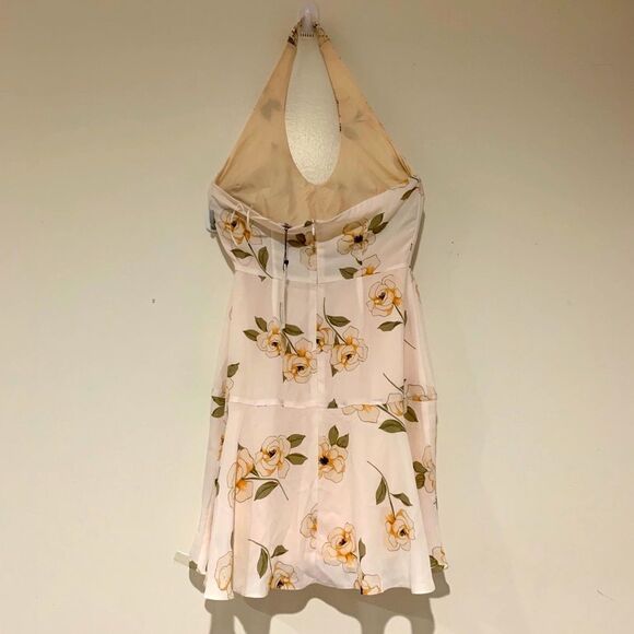 BB Dakota That’s so Blossom Halter Dress NWT - Picture 3 of 4